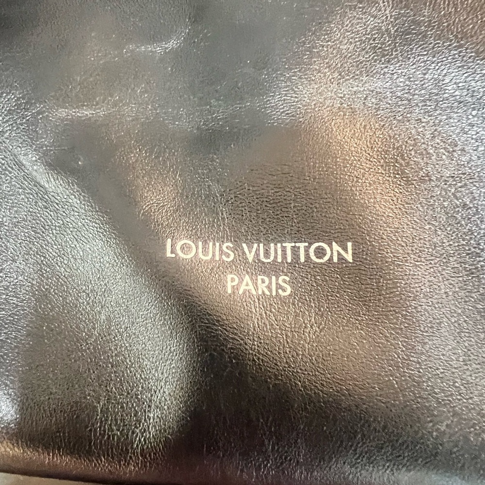 Louis Vuitton Carryall VIBE MM in lambskin & monogram canvas shoulder bag 2025 - Picture 3 of 16